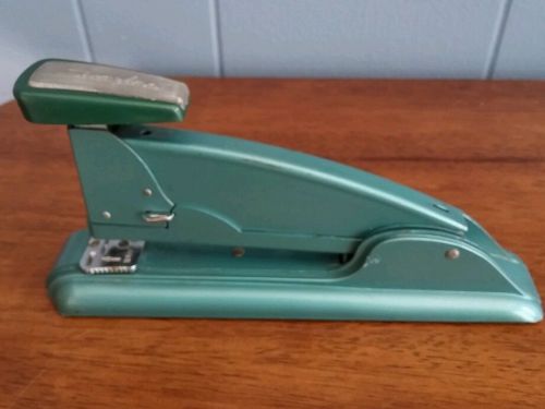 Vintage SWINGLINE Speed Stapler Model #4 Green