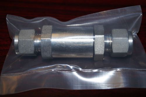 Swagelok Check Valve, Fixed Pressure 3/8 in. Tube Fitting 1 psig  (SS-6C-1)