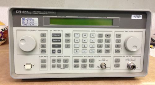 Agilent / HP 8648C Signal Generator 9 kHz - 3.2 GHz -MINT COND only 200 hrs use