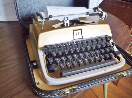 RARE Vintage Underwood Golden Touch Typewriter with Case, Ace Quiet Tab