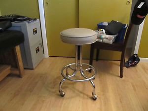 EF Brewer gyno stool heavey dudy stool medical stool heavy frame solid frame