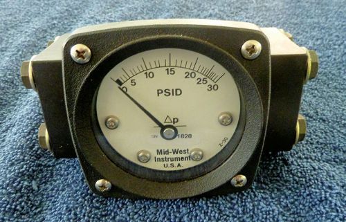 Midwest Instrument 140AA-00-OO Differential Pressure Gauge, 3000 PSI