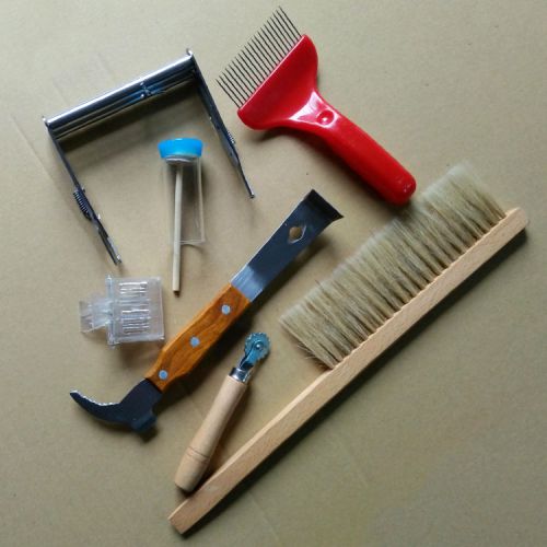 Multifunctional bee beekeeping beekeeper catcher hive fork tools brush sets 7pcs for sale