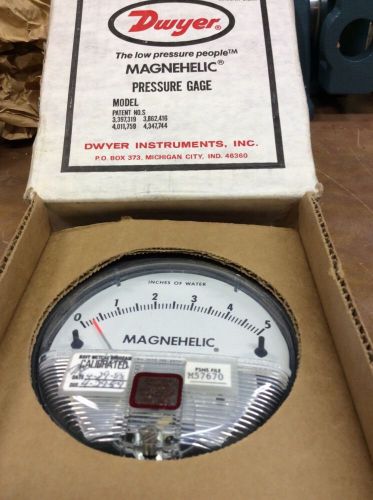 Dwyer Magnehelic Pressure Gage 2005 Water Inches