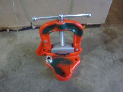 RIDGID NO. 26 BENCH YOKE VISE-UNUSED