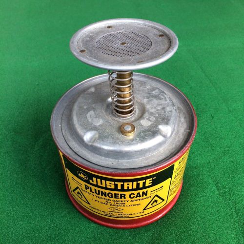 Justrite No. 10008 1 Pint Plunger Can