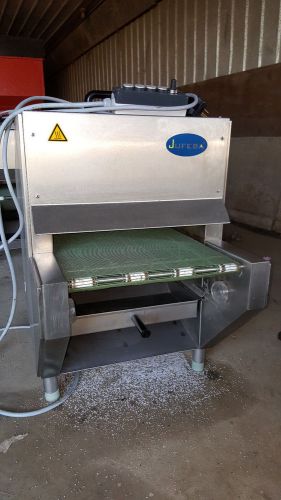 2015 Jufeba LN-1 Conveyor Pretzel Oven Machine w/ Automatic Salt Spreader Warmer