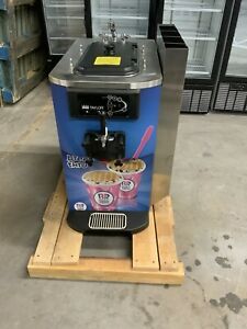 2012 Taylor C709-33 Soft Serve Frozen ice cream machine freezer air cooled four