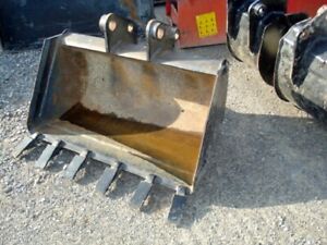 JOHN DEERE 14&#034; MINI EXCAVATOR BUCKET STOCK# 30807
