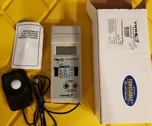 VWR Traceable Duel Range Light Meter With Recorder Output Model 62344-994