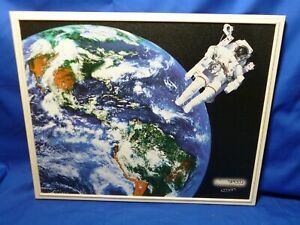 LightSPEED Flat Panel Wall Speaker Classroom Space NXT NXQ Earth Astronaut White