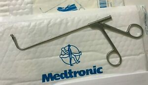 Medtronic xomed Surgical ENT and sinus instruments 3712313  w/ suction Brand New
