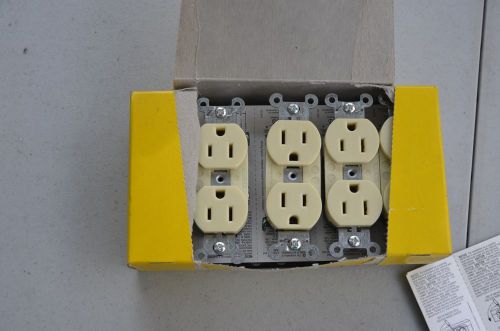 Receptacle, 15A, 125V, 5-15R, 2P, 3W, 1PH. Box of 10 Wall Outlet.