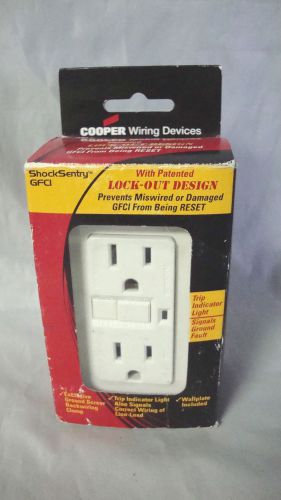 * NEW * GFCI OUTLET COOPER XGF15W-SP WHITE LOCK OUT DESIGN WITH WALL PLATE