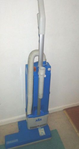 Windsor vs18 versamatic - blue - upright vacuum cleaner for sale