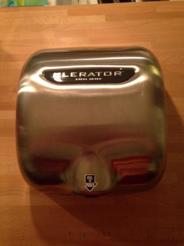 Xlerator Hand Dryer, Excel Dryer. Used!! Xl-SB 110/120v No Reserve!!Brushed Alum
