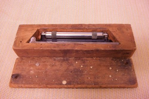 Starrett No. 98  Machinist Level With Wood Box