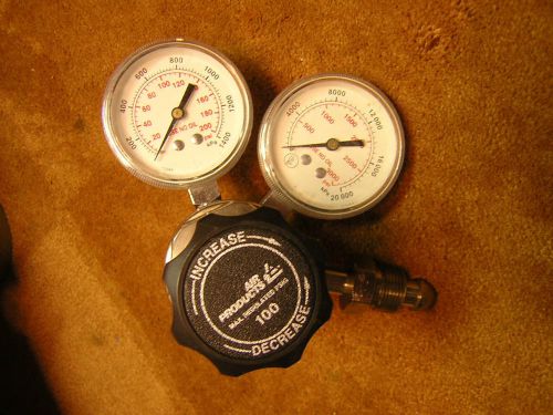 Air Products regulator E12-244D, used