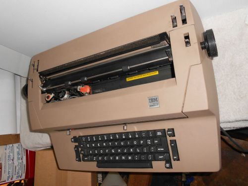 Vintage IBM Selectric II Electric Typewriter BEIGE LIGHT BROWN GREAT CONDITION
