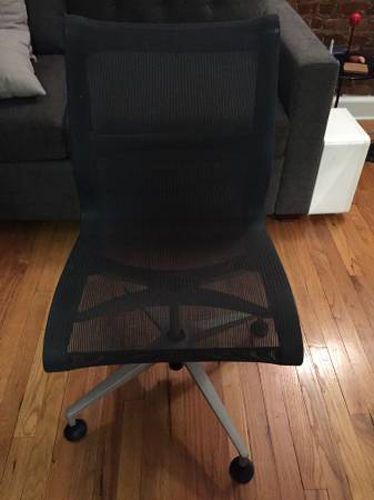 New condition setu side chair herman miller for sale