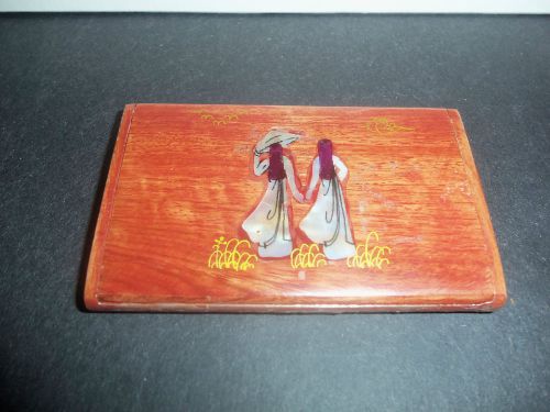 WOODEN LACQUER BUSINESS FOLDOUT CARD HOLDER WITH (MOTHER OF PEARL FIGURINES