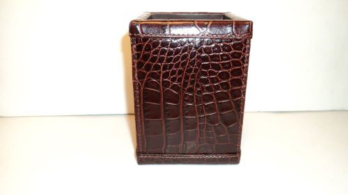 Passage 2 504 Brown Alligator Grained Leather Pencil Cup