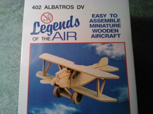 New Legends of the Air ALBATROS DV Miniature Wooden model Aircraft airplane