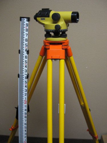 BRAND NEW!! SOUTH NLGP 24 24X AUTO LEVEL, TRIPOD, AND LEVELING ROD FOR SURVEYING