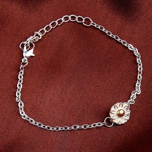 Bracelet Hand Chain Wrist Ornament Jewelry Charm Daisy Pendant Decor Trigger