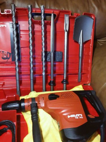 HILTI TE 70 , BRAND NEW -DISPLAY MODEL NEVER USED ON A JOB-LOADED@L@@K!!