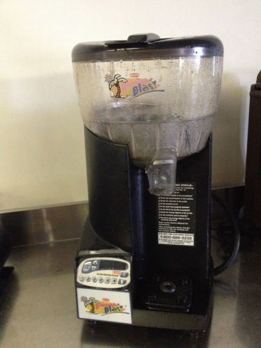 Ice Dispenser Margarita Machine by Vita Mix