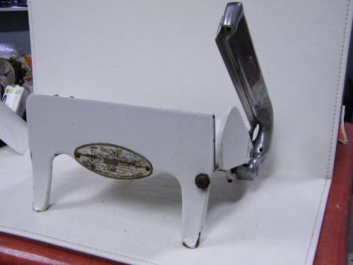 Vintage 1931 Porcelain True Cut Cheese Cutter