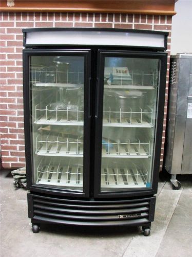 True gdm-35sl-rf glass two door beverage refrigerator merchandiser for sale
