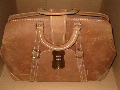 Heritage collection boston style genuine leather medical bag hc-45416