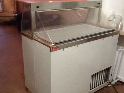 Kelvinator 8HR ice cream dipping cabinet