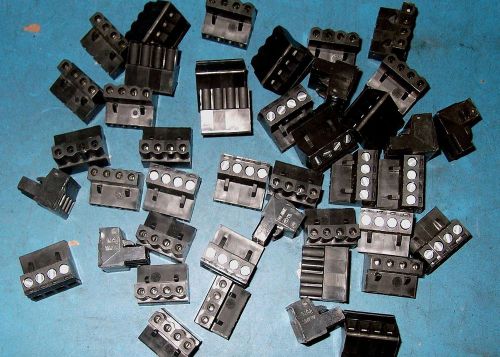 APPRX 40PC LOT 4 POSITION RIGHT ANGLE EURO SCREW PLUG 5MM - PN SD39520-001
