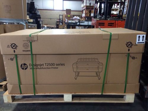 Hp T2500ps Color 36&#034; eMFP with Postscript / New In Box CR359A