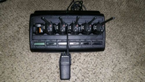 Motorola mototrbo xpr 6350 portable radio uhf aah55jdc9la1an  with 6 gang charge for sale