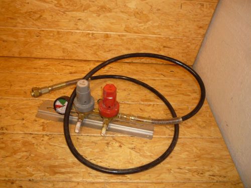 Norgren Syrup and Carbonation Regulator with mounting bracket and 2000psi gauge