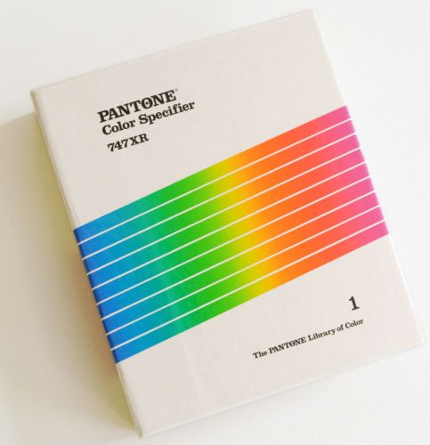 Pantone Color Specifier 747XR, 3 ring Binder Manual, Color Chip Guide