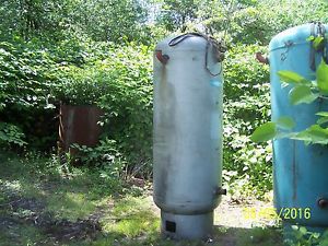 AIR TANK AIR RECEIVER 200 GALLON 200 PSI UPRIGHT TANK WITH POP OFF VALVE