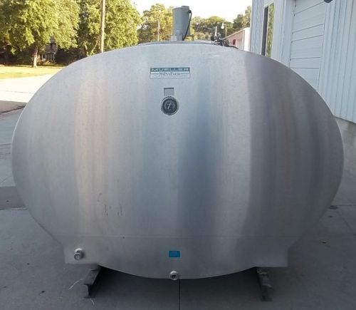 Mueller 1250 gallon stainless steel bulk milk cooling farm tank self contained for sale