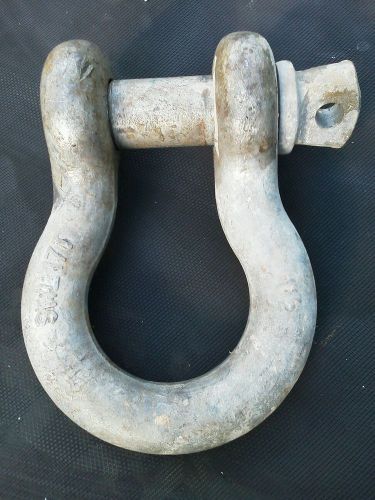 17 ton galvanized  clevis shackle 1 1/2 inch crane towing rigging lift hoist  . for sale