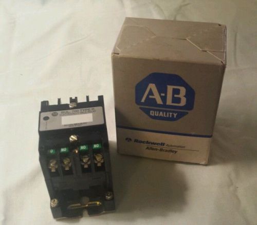 Allen Bradley 700-R400A1 Control Relay 120 Volts Type R NEW!!! in Factory Box