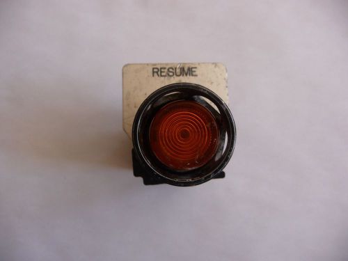 CUTLER HAMMER MOMENTARY CONTACT BUTTON SWITH N/O