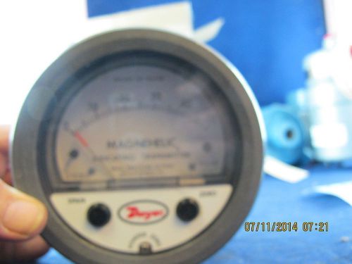 Dwyer 605-0 differential pressure indicating transmitter, range 0-.50&#034; w.c., max for sale