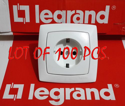 LEGRAND 774020  German standard socket outlets 10/16 A - 250 V  + CROSS 11496