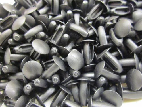 Lot / 200 Micro Plastics 27AC0007 Black Nylon Push in Rivets / Hole Plugs 0.218