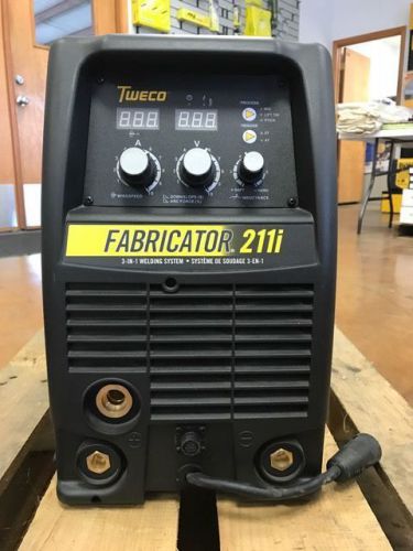 TWECO FABRICATOR 211i PACKAGE