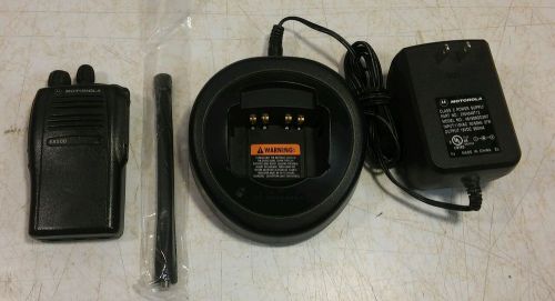Used Motorola EX500 AAH38KDC9AA3AN VHF 16ch Radio,Charger,Antenna Tested Working